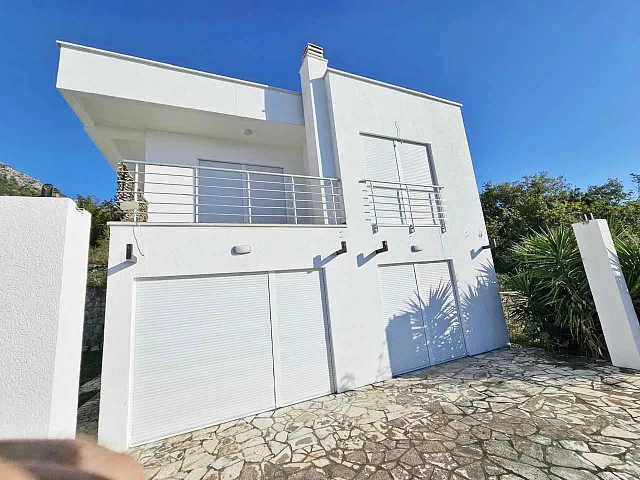 Panoramic view house in Ratac with swimming pool
